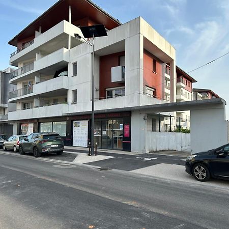 Appartement Cosy Agen Centre Avec Lit King Size Esterno foto